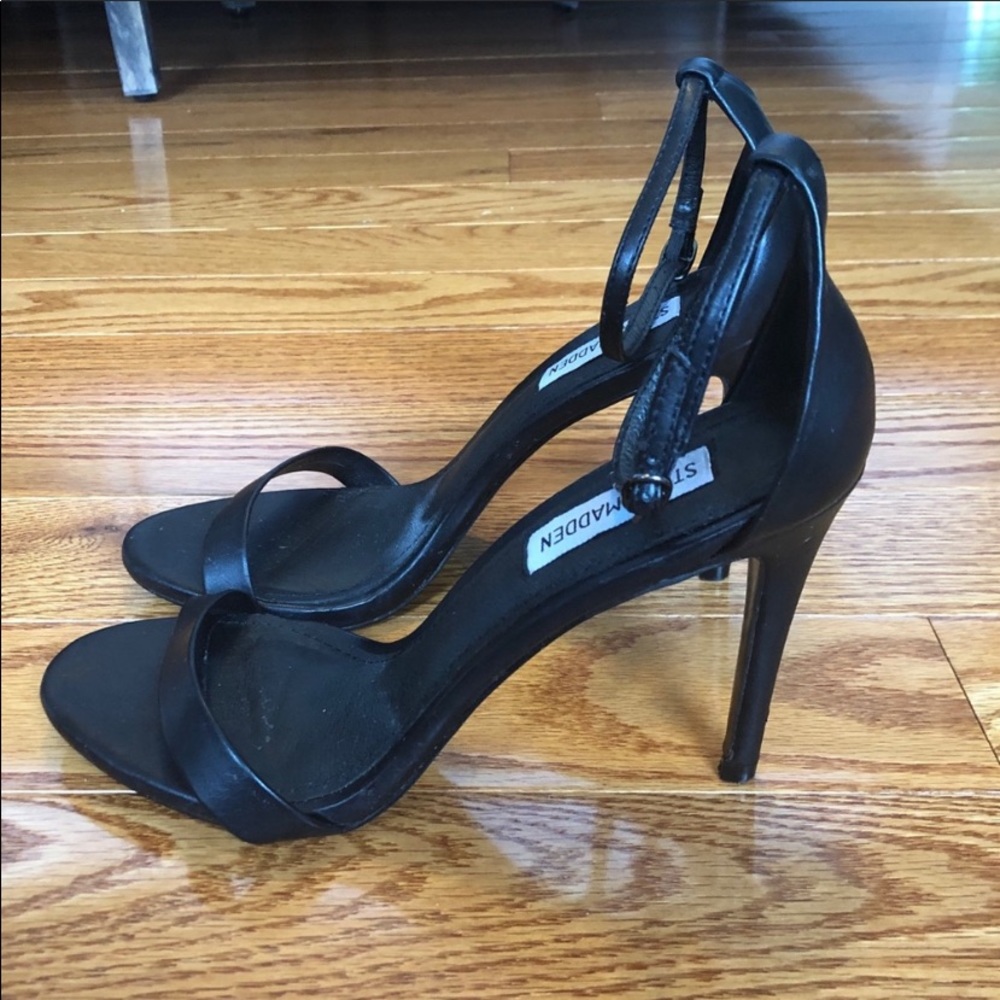 Black stilleto